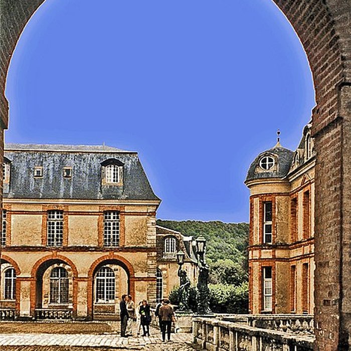Photo de Château de Dampierre à Dampierre-en-Yvelines