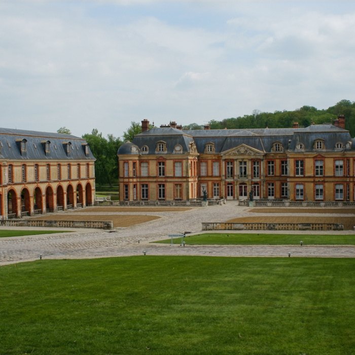 Photo de Château de Dampierre à Dampierre-en-Yvelines