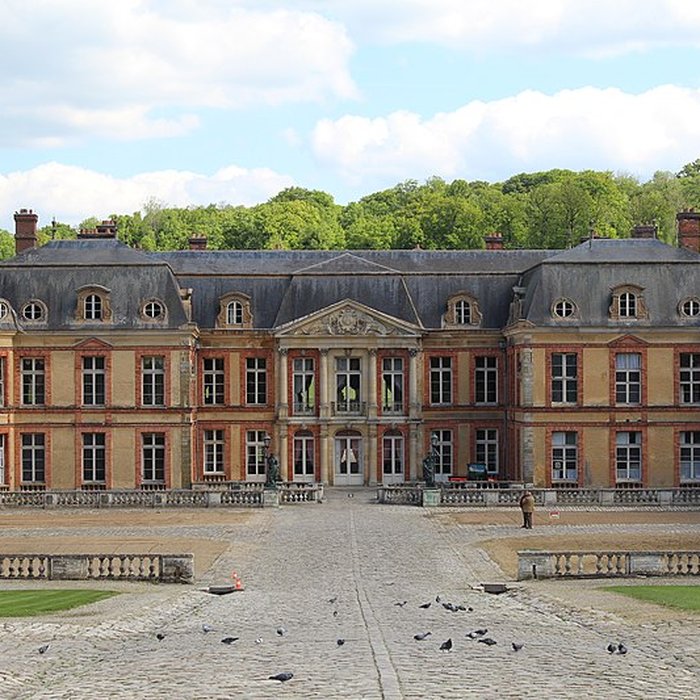 Photo de Château de Dampierre à Dampierre-en-Yvelines
