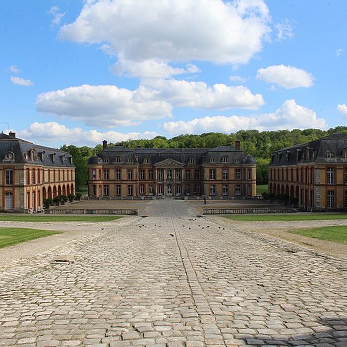 Photo de Château de Dampierre à Dampierre-en-Yvelines