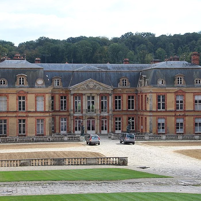 Photo de Château de Dampierre à Dampierre-en-Yvelines