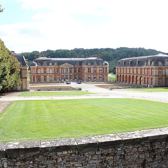 Photo de Château de Dampierre à Dampierre-en-Yvelines