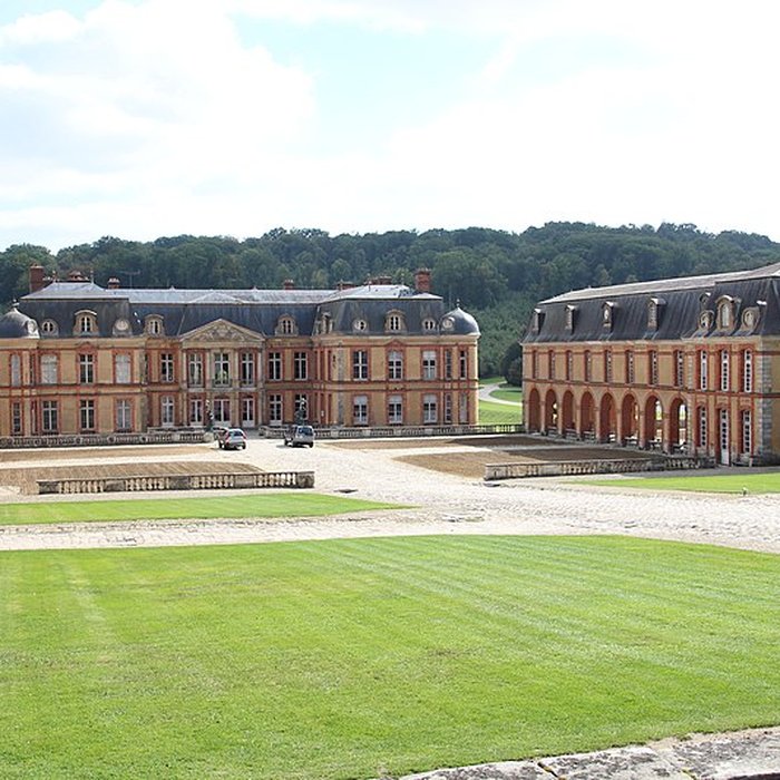 Photo de Château de Dampierre à Dampierre-en-Yvelines