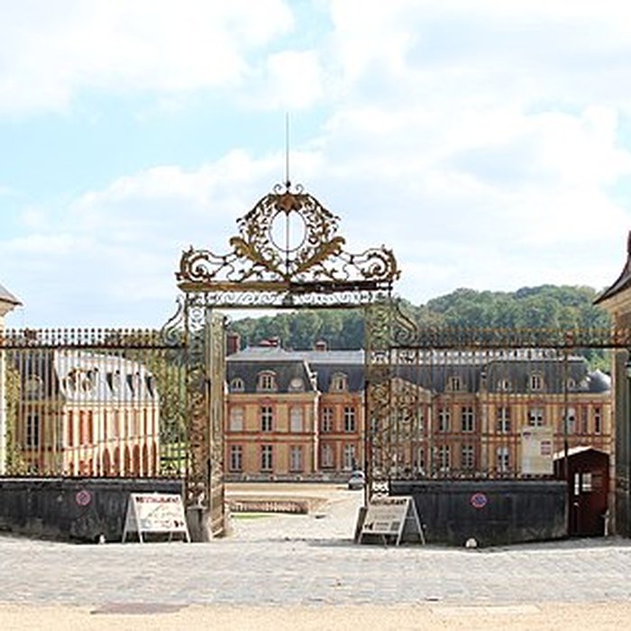 Photo de Château de Dampierre à Dampierre-en-Yvelines