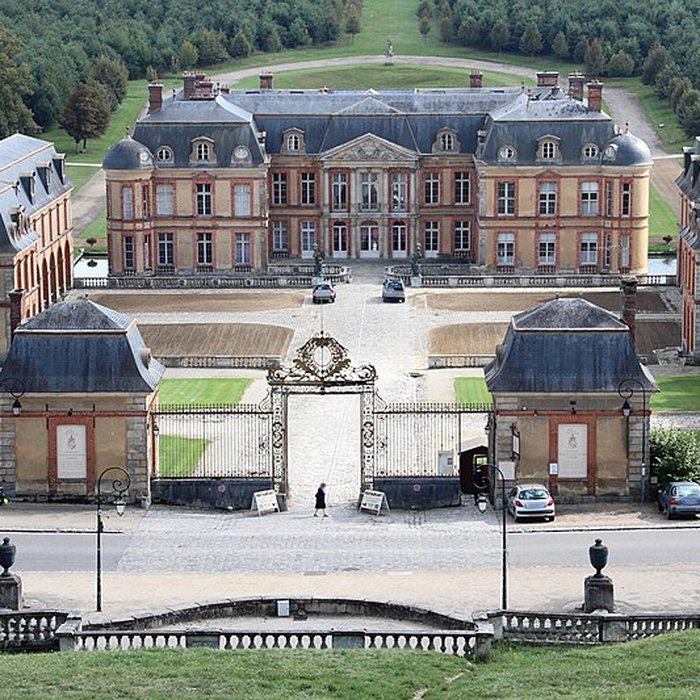 Photo de Château de Dampierre à Dampierre-en-Yvelines