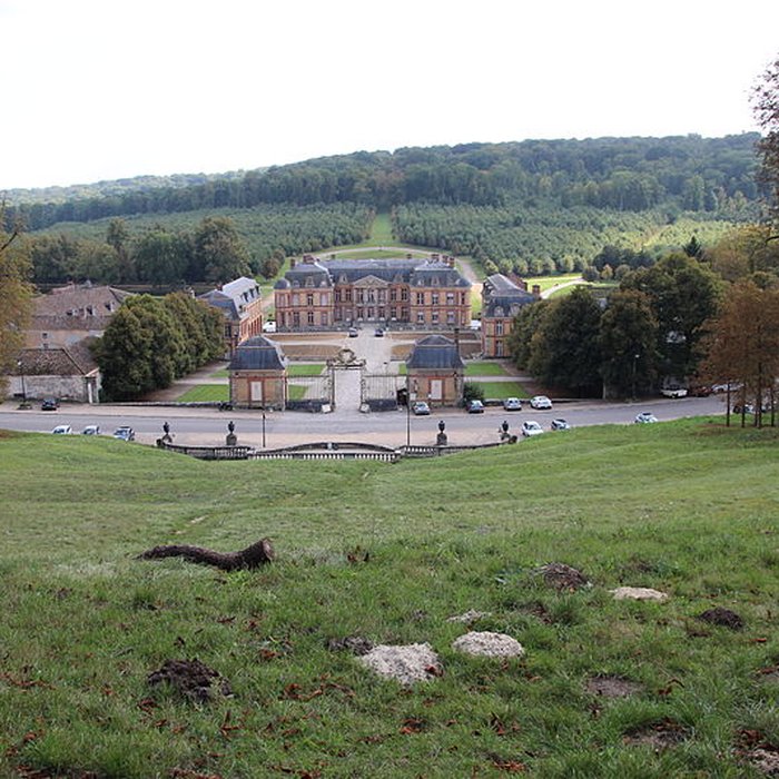 Photo de Château de Dampierre à Dampierre-en-Yvelines
