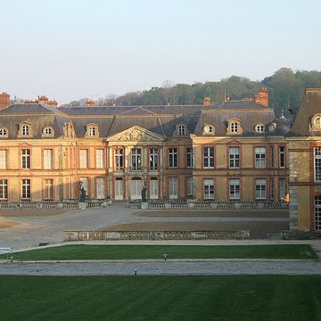 Château de Dampierre à Dampierre-en-Yvelines