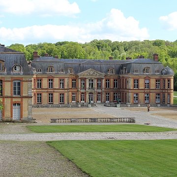 Château de Dampierre à Dampierre-en-Yvelines