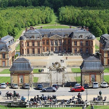 Château de Dampierre à Dampierre-en-Yvelines