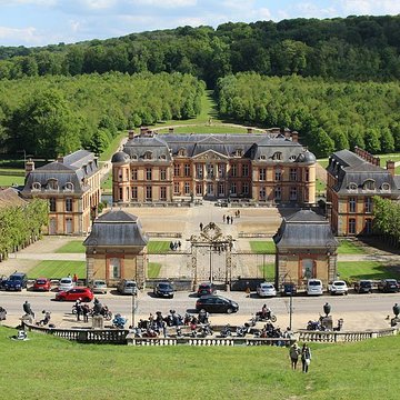 Château de Dampierre à Dampierre-en-Yvelines