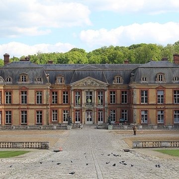 Château de Dampierre à Dampierre-en-Yvelines