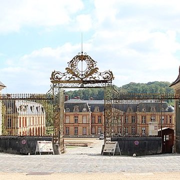 Château de Dampierre à Dampierre-en-Yvelines