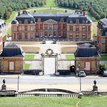 Château de Dampierre à Dampierre-en-Yvelines
