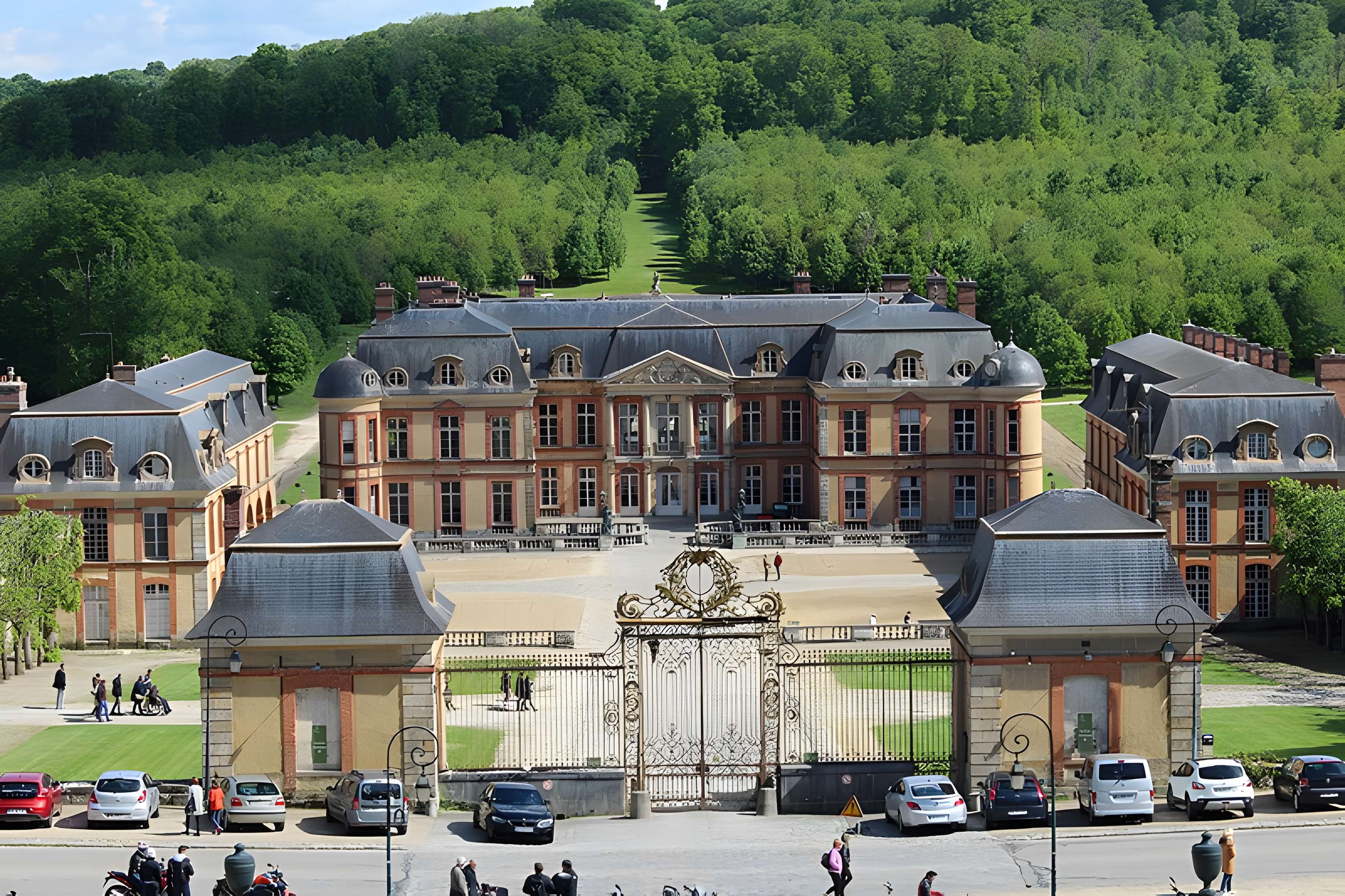 Château de Dampierre à Dampierre-en-Yvelines