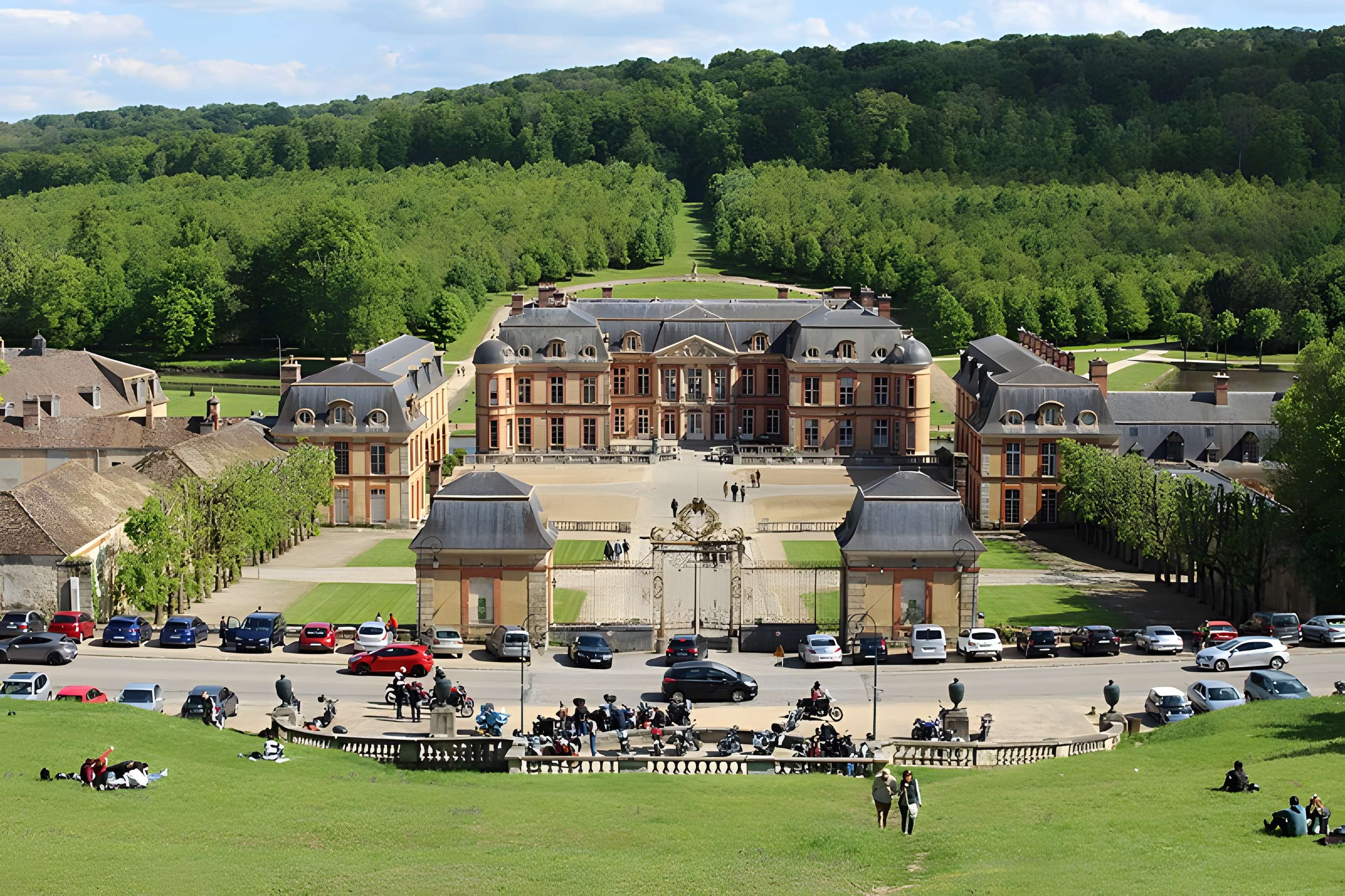 Château de Dampierre à Dampierre-en-Yvelines