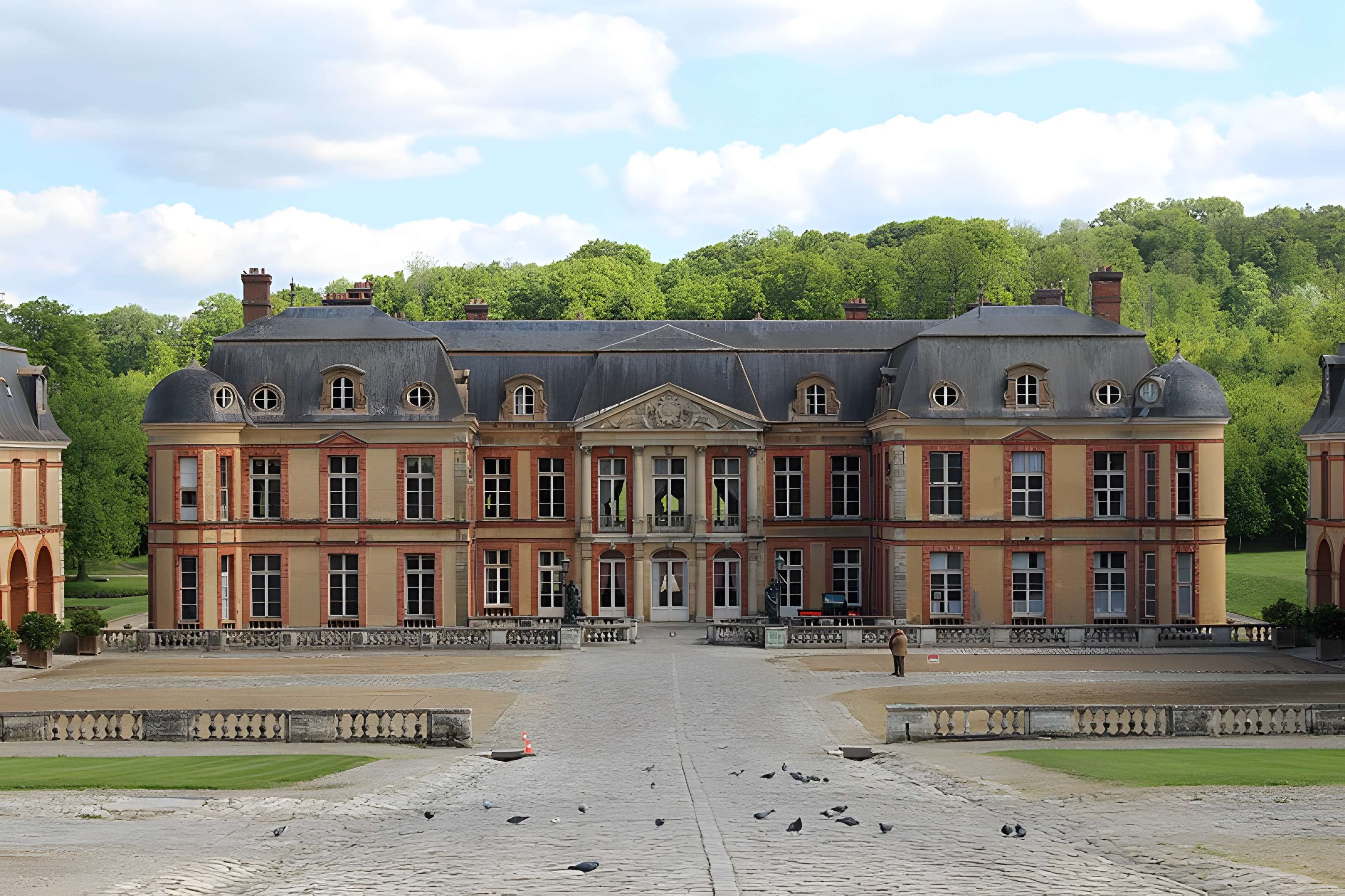 Château de Dampierre à Dampierre-en-Yvelines