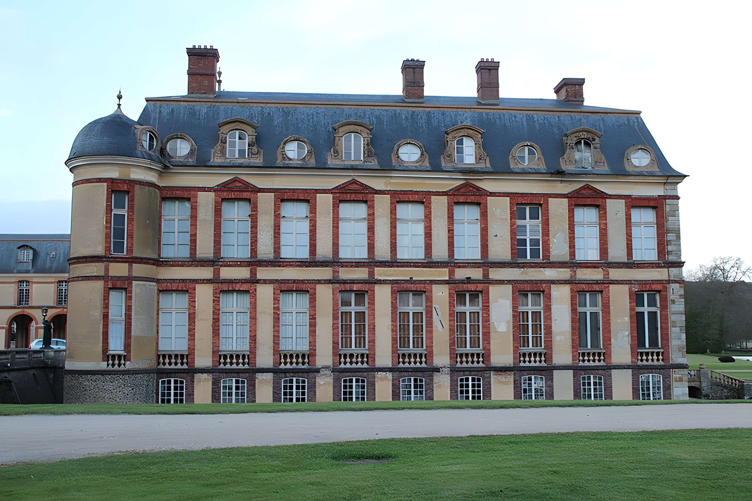 Château de Dampierre à Dampierre-en-Yvelines