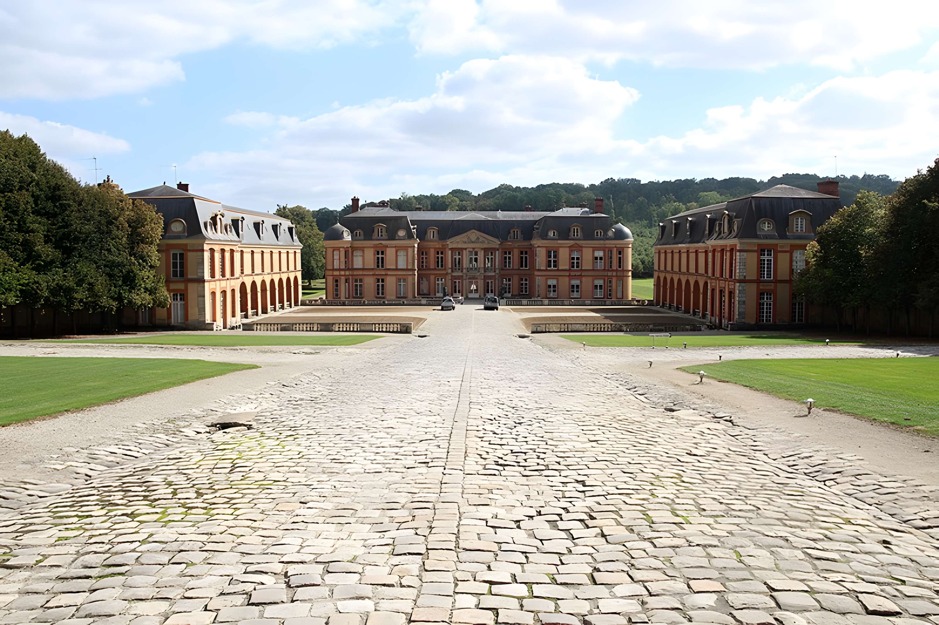Château de Dampierre à Dampierre-en-Yvelines