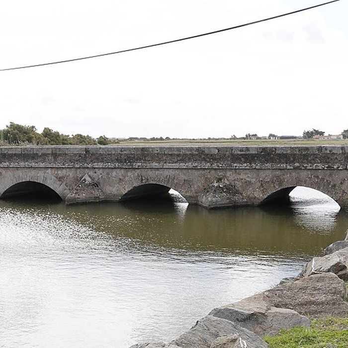 Photo de Ouvrages dart sur le canal de la Taillée également sur commune de La Barre-de-Monts