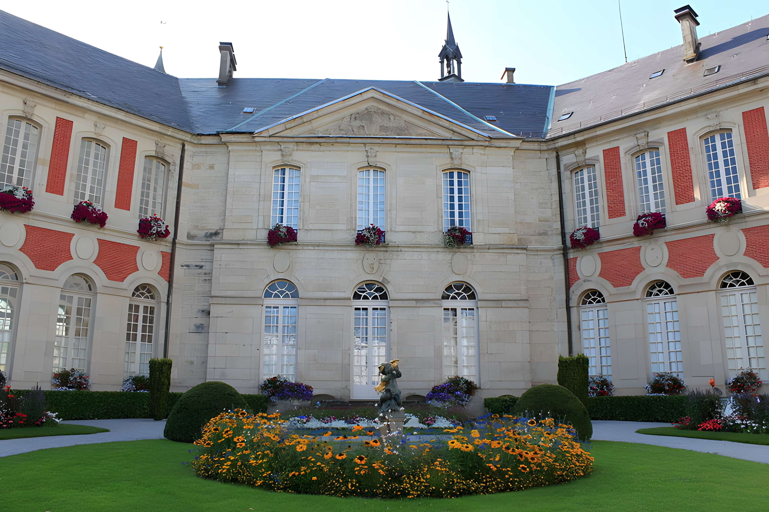 Palais abbatial de Remiremont
