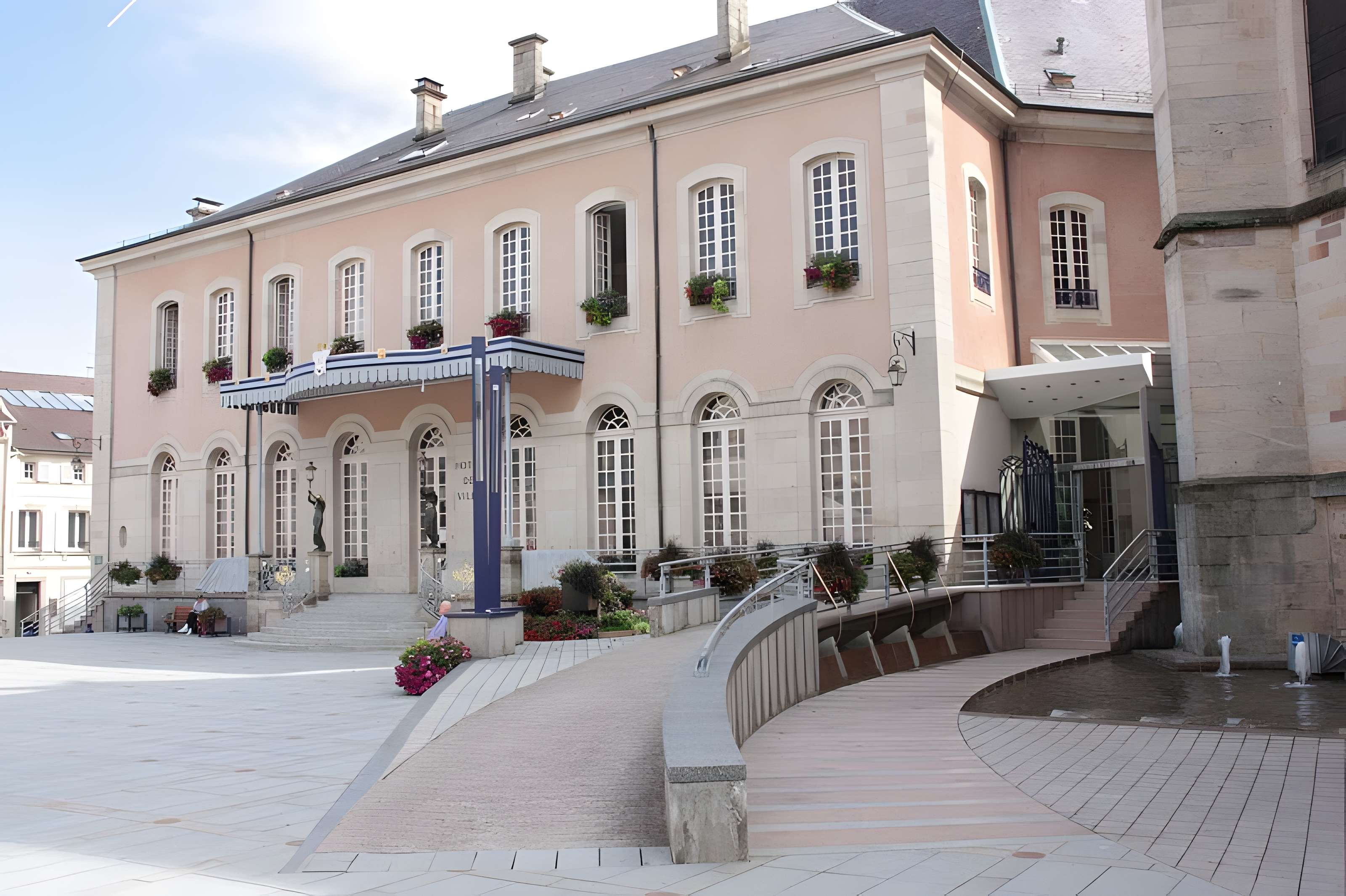 Palais abbatial de Remiremont