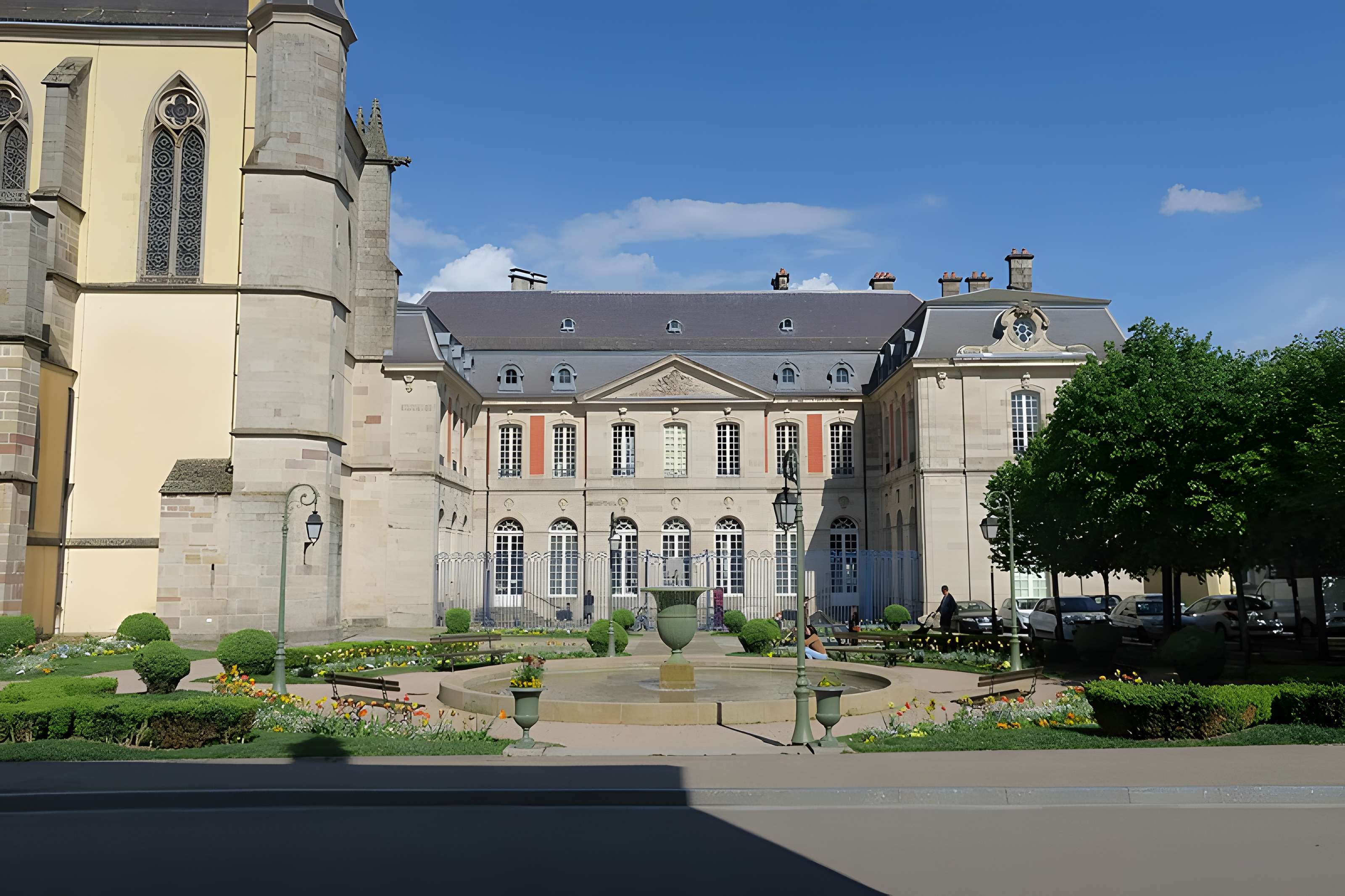 Palais abbatial de Remiremont