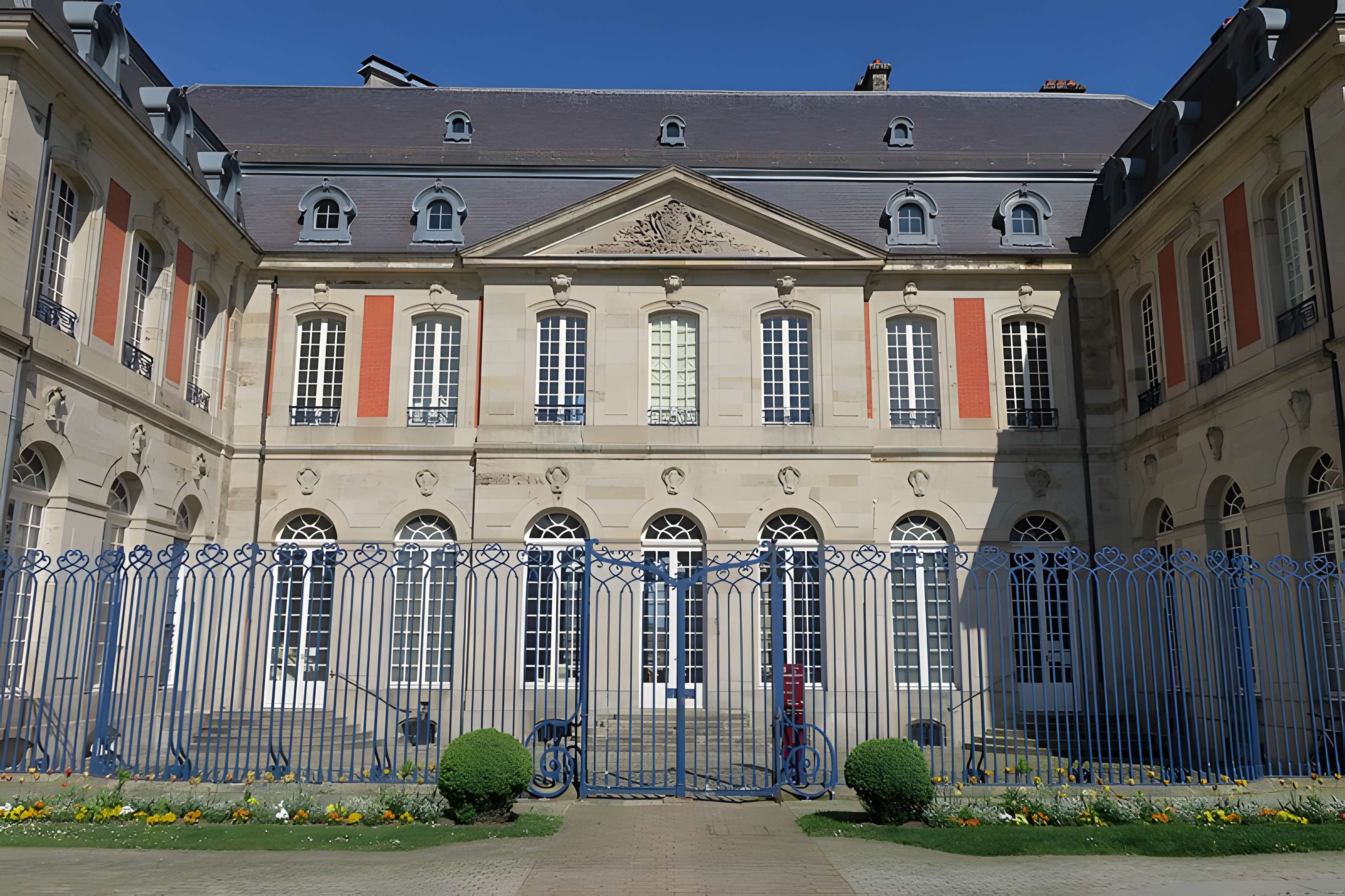 Palais abbatial de Remiremont