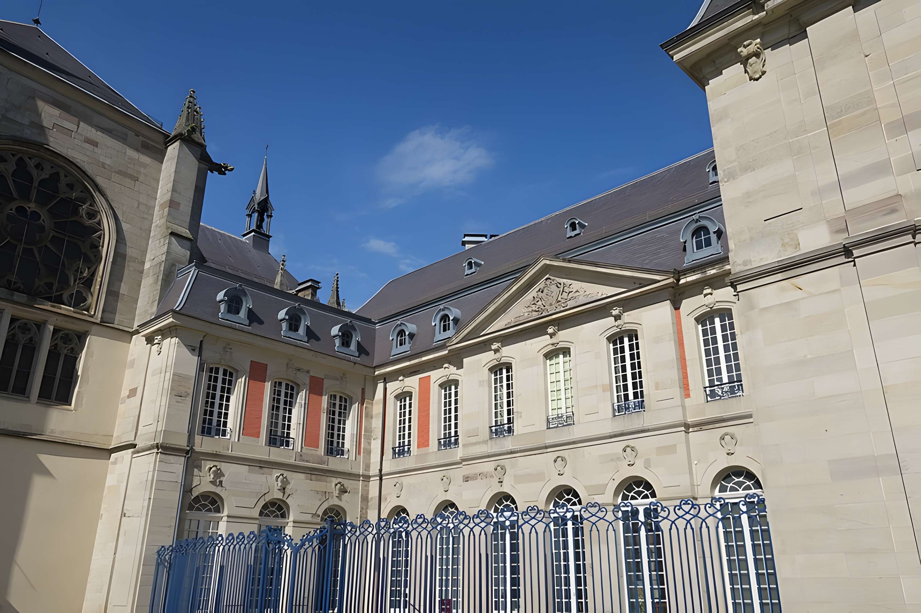 Palais abbatial de Remiremont