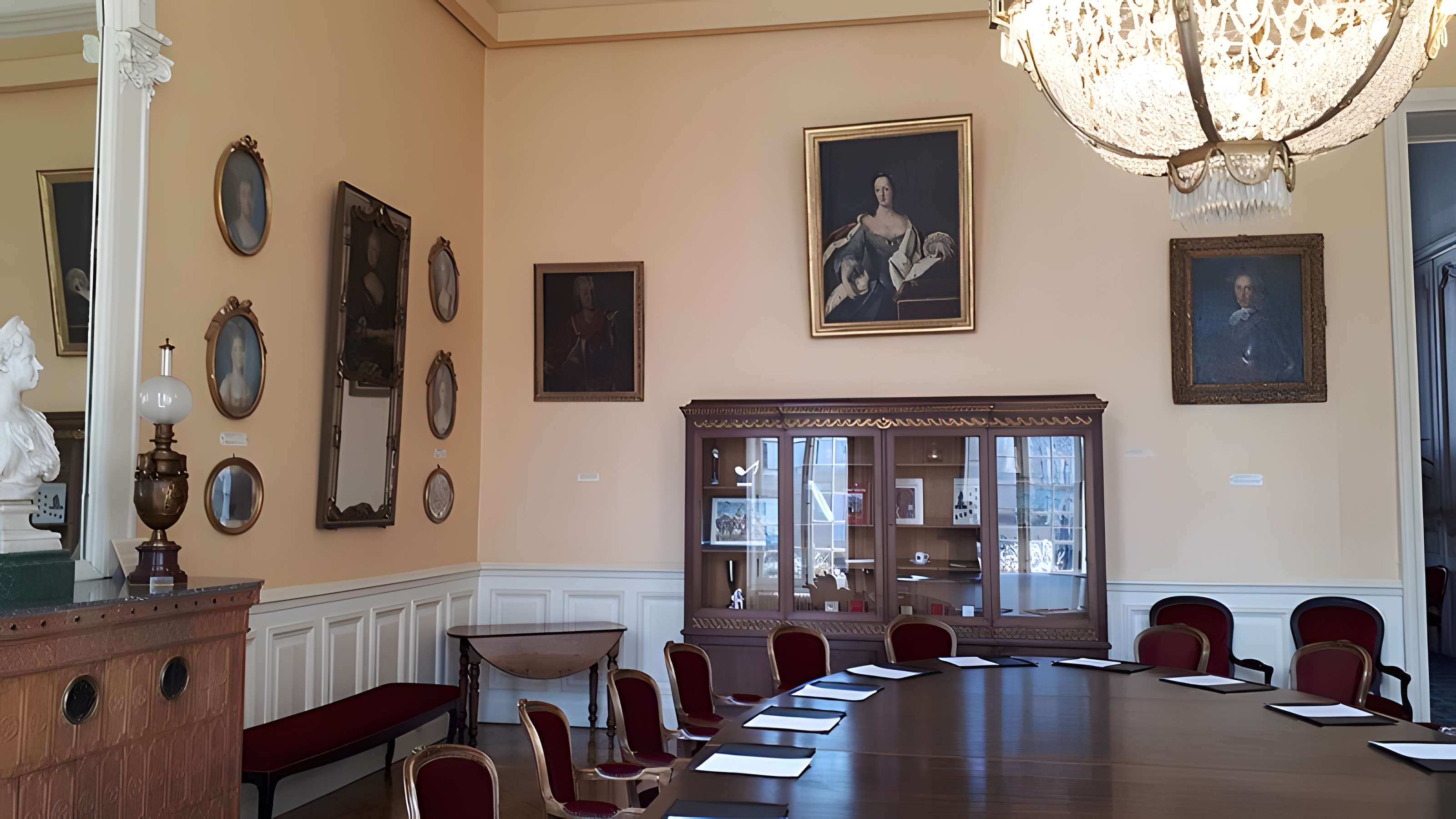 Palais abbatial de Remiremont