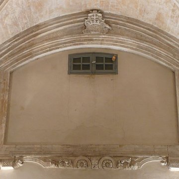 Palais archiépiscopal dArles