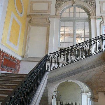 Palais archiépiscopal dArles