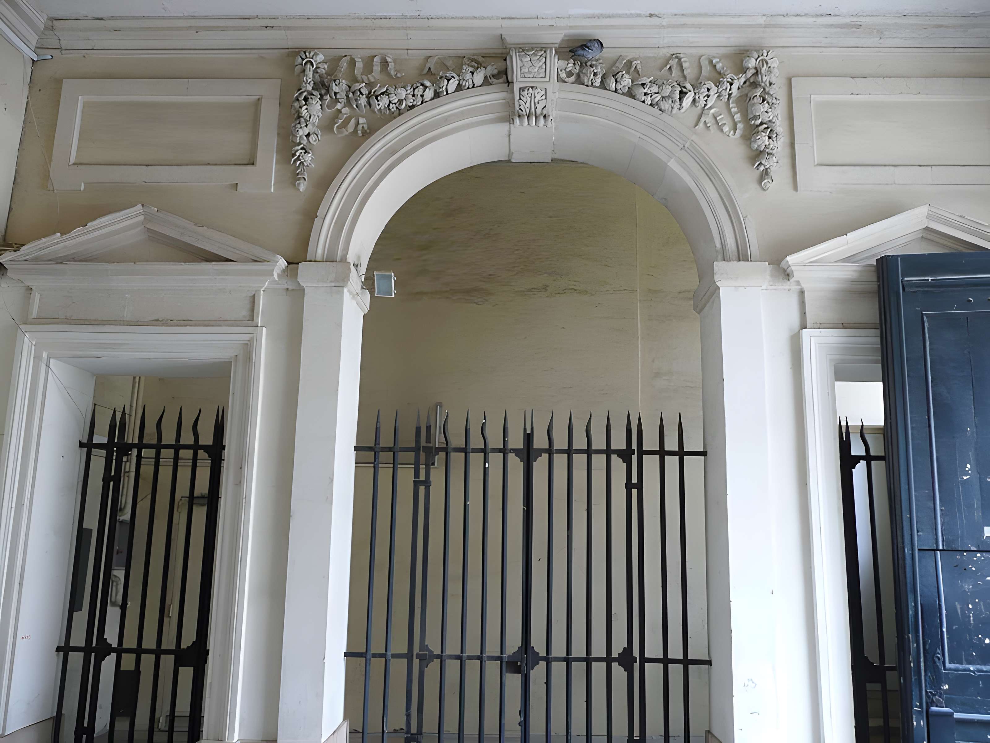 Palais archiépiscopal d'Arles