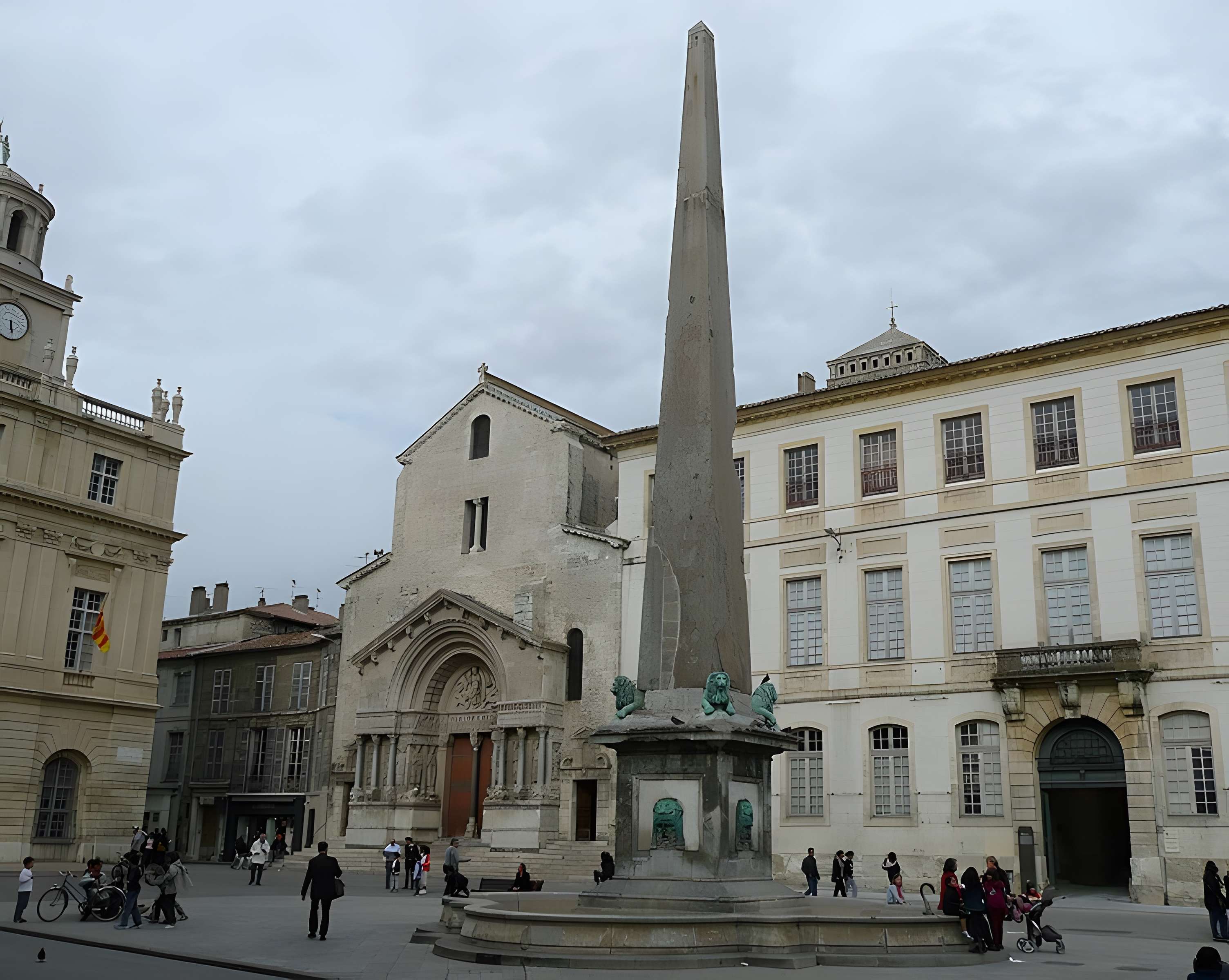 Palais archiépiscopal d'Arles