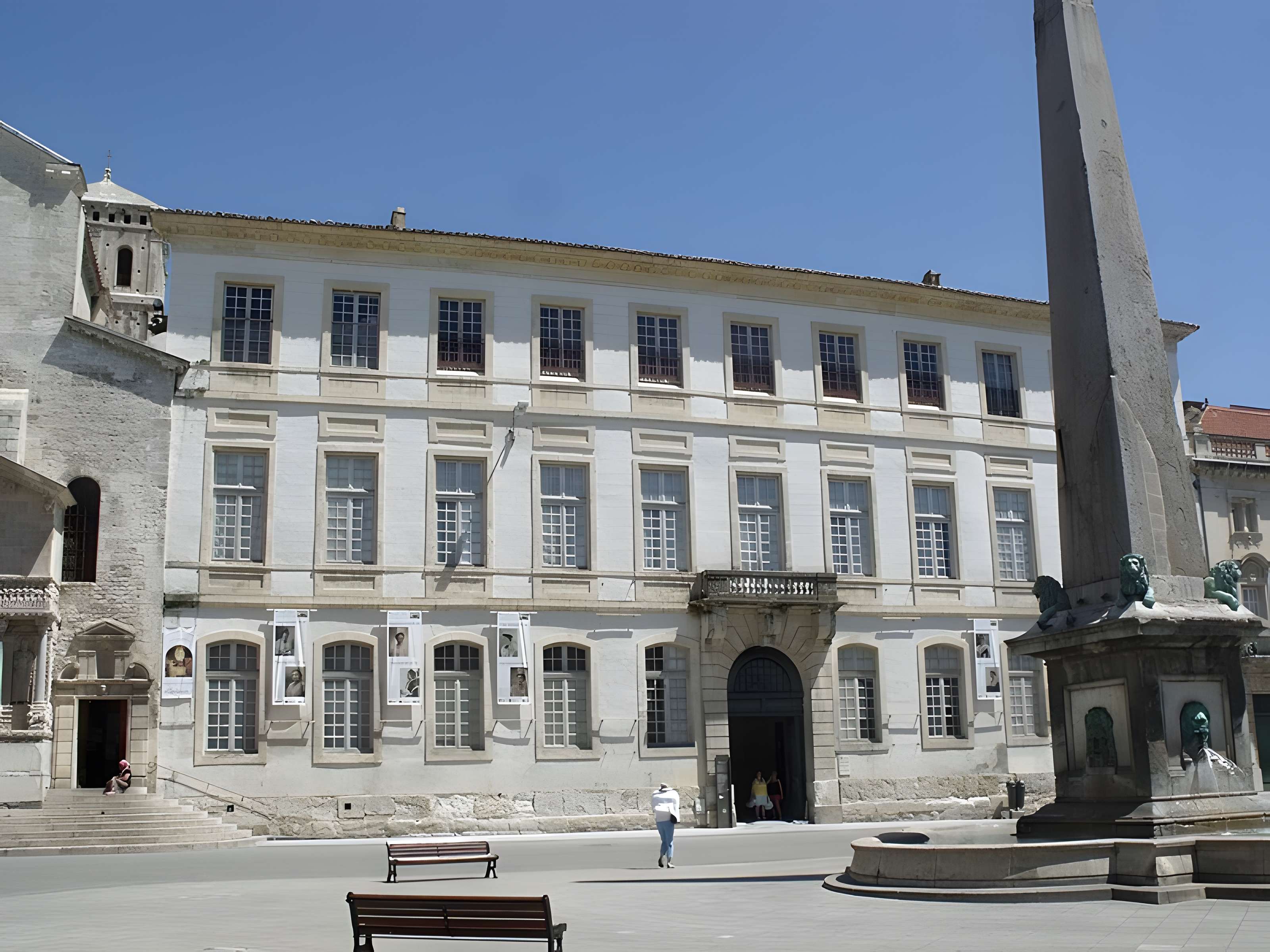 Palais archiépiscopal d'Arles