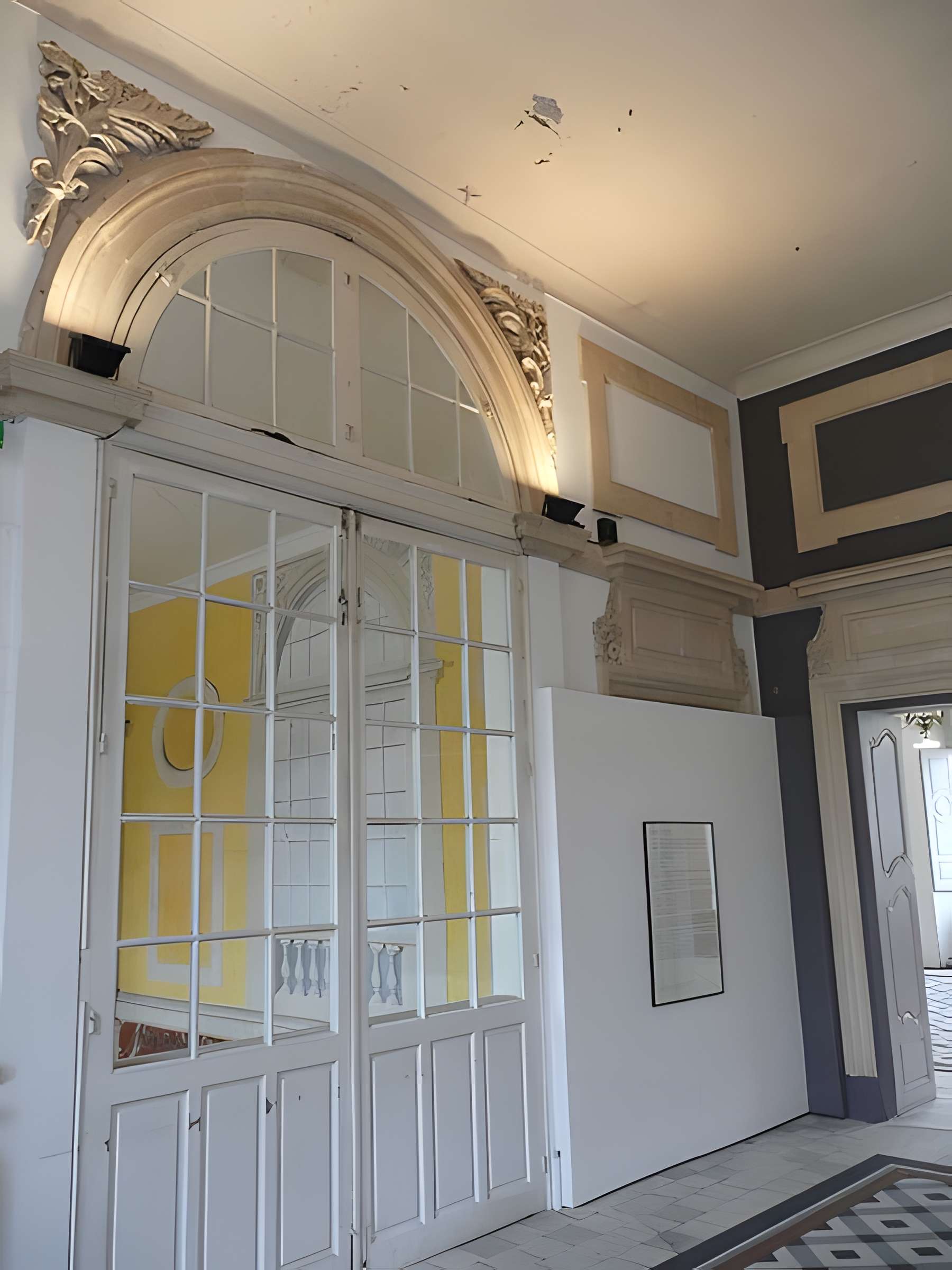 Palais archiépiscopal d'Arles