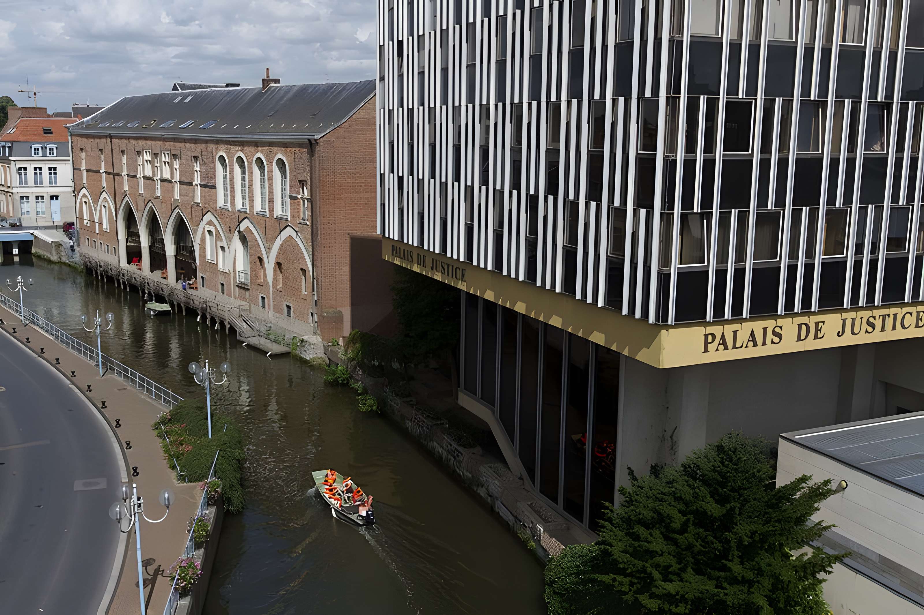 Palais de justice de Douai