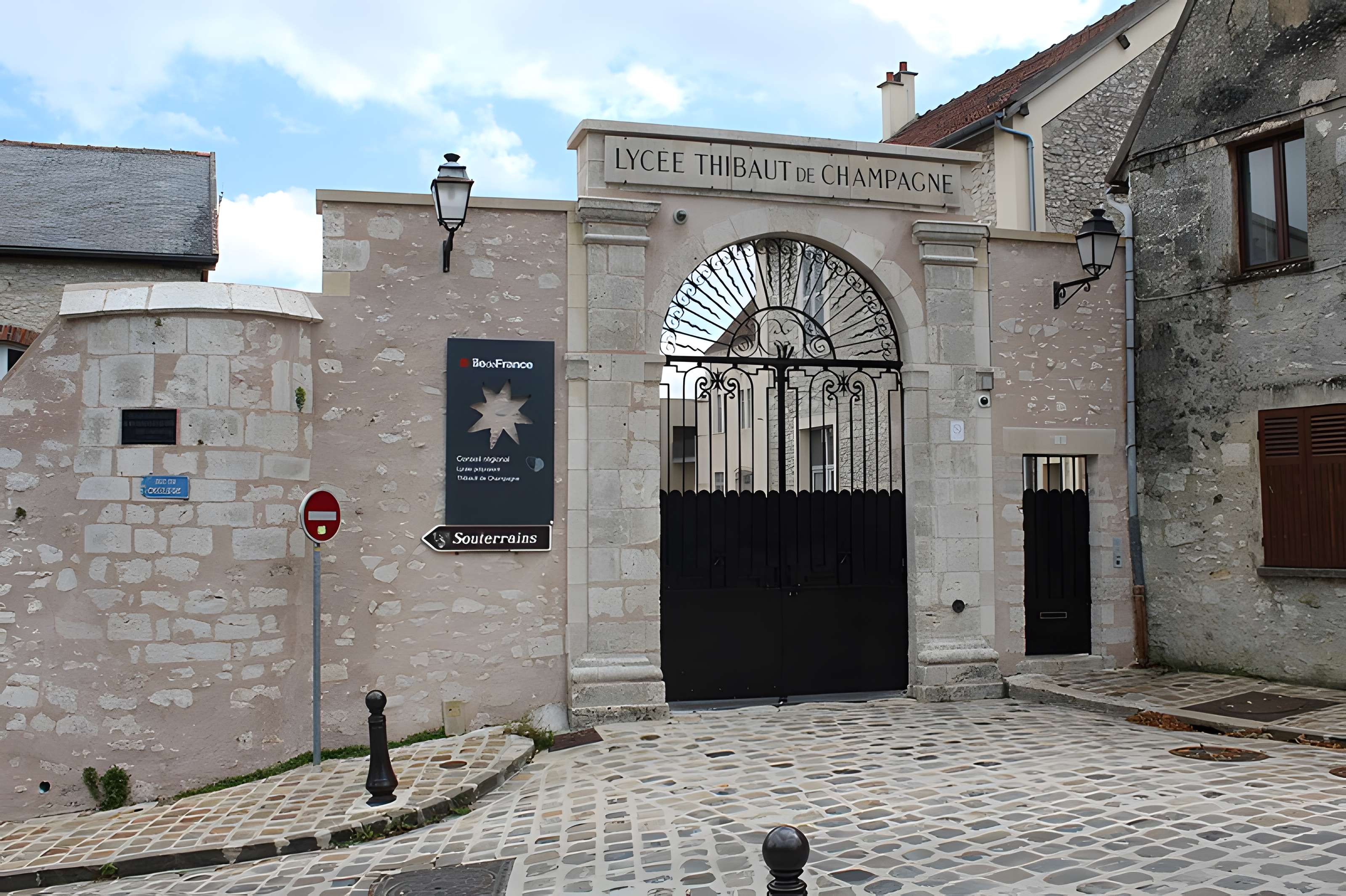 Palais des comtes de Champagne à Provins