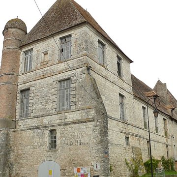 palais des eveques d issigeac