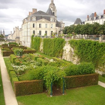Palais épiscopal de Blois