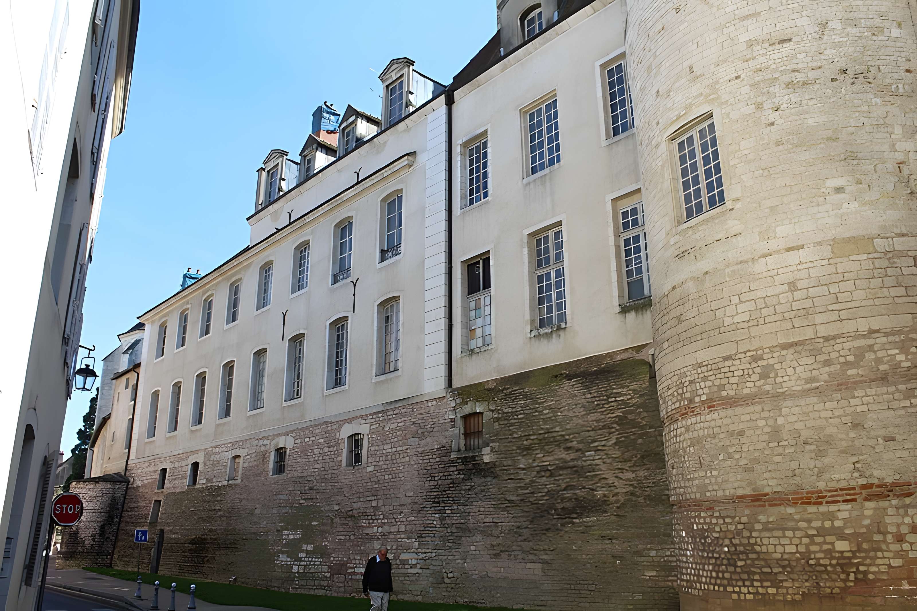 Palais épiscopal de Chalon-sur-Saône