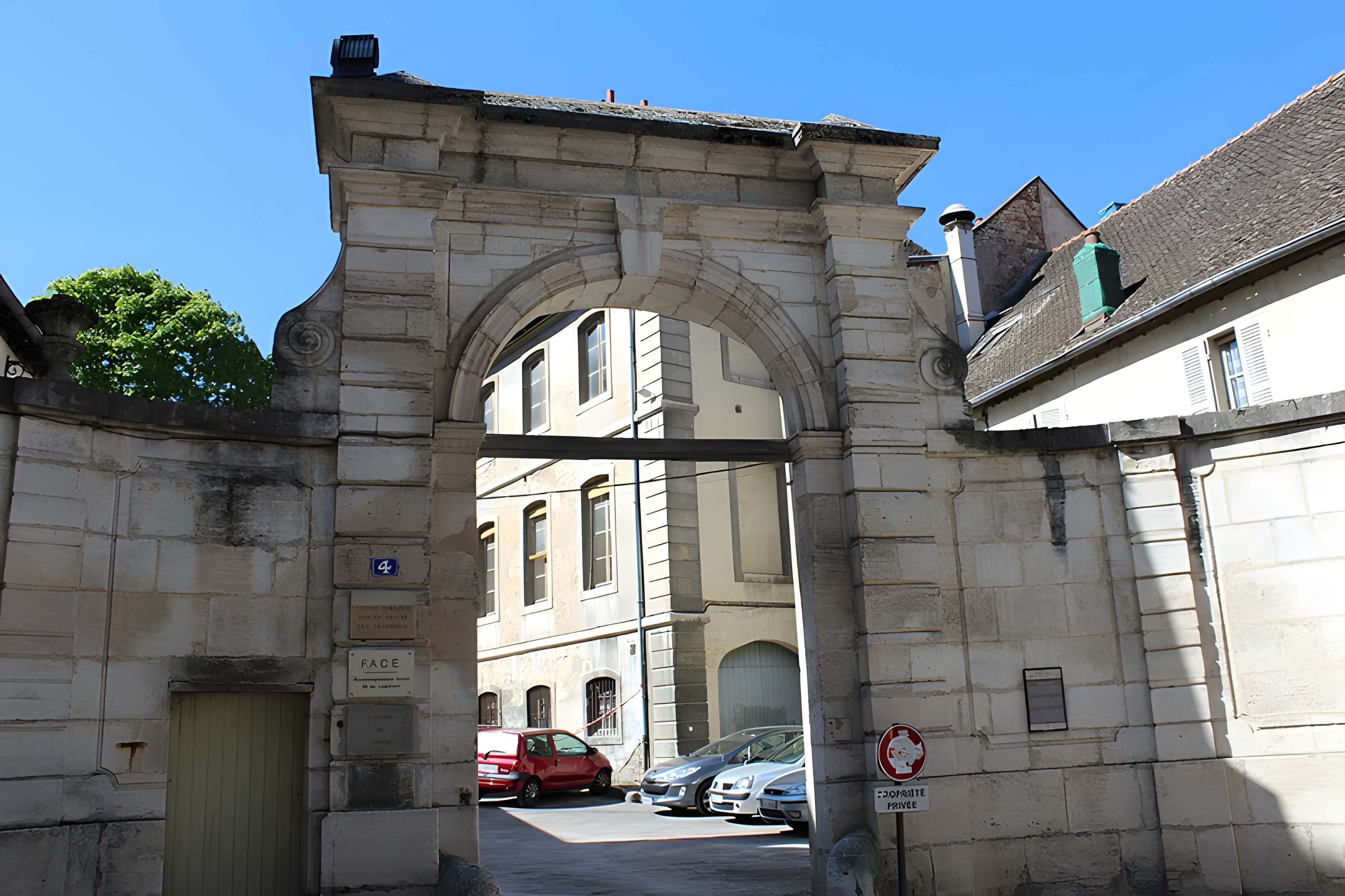 Palais épiscopal de Chalon-sur-Saône