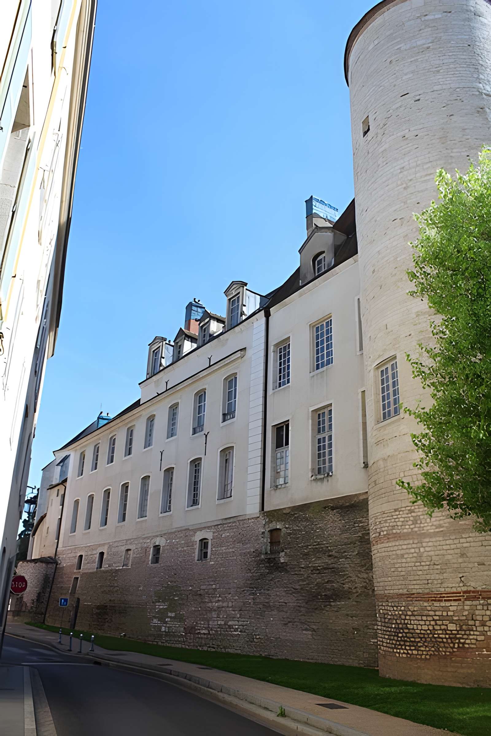 Palais épiscopal de Chalon-sur-Saône