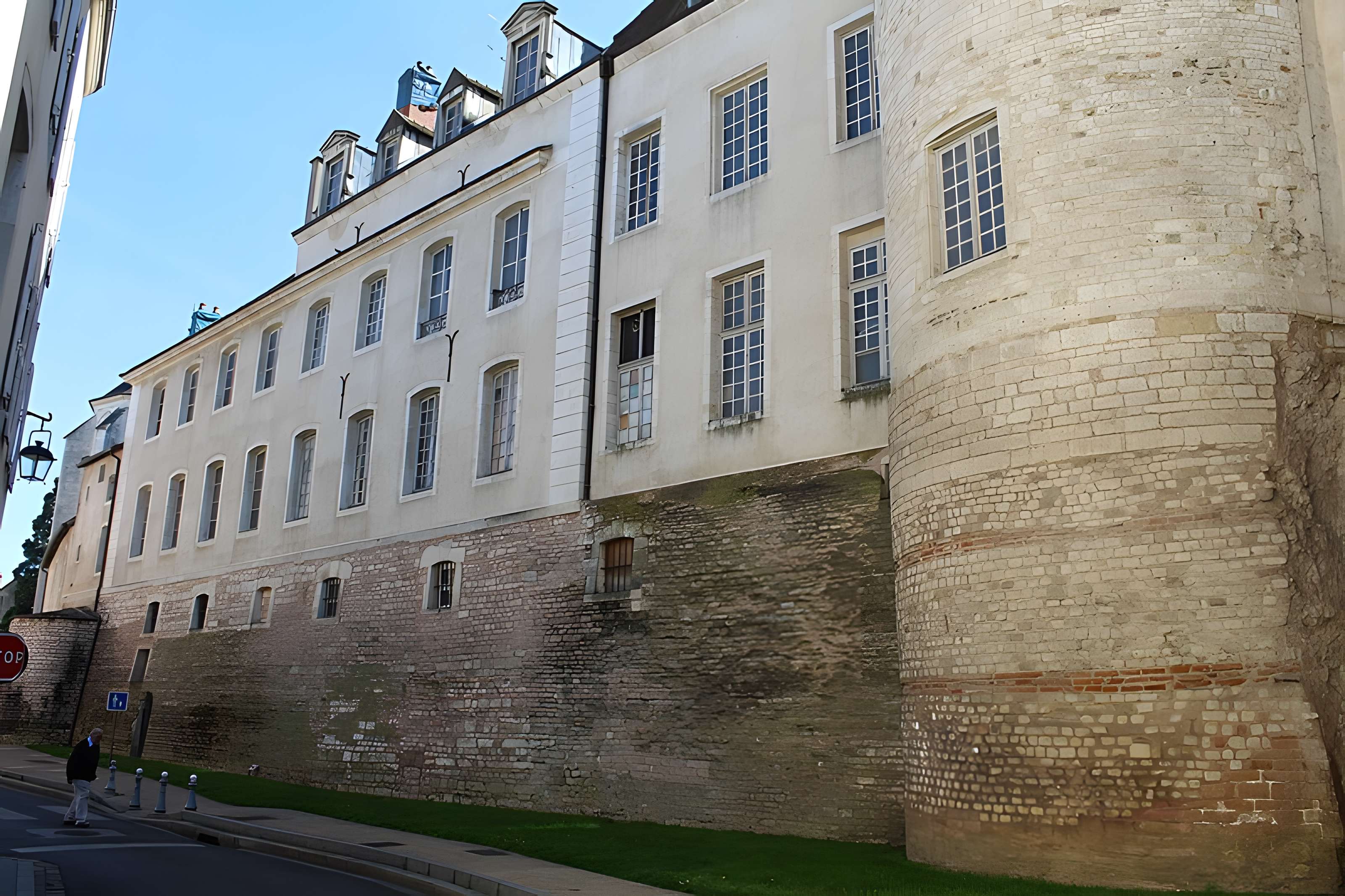 Palais épiscopal de Chalon-sur-Saône