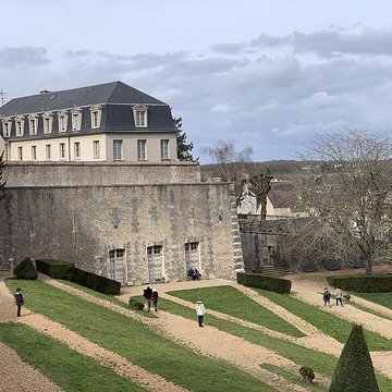 Palais épiscopal de Chartres