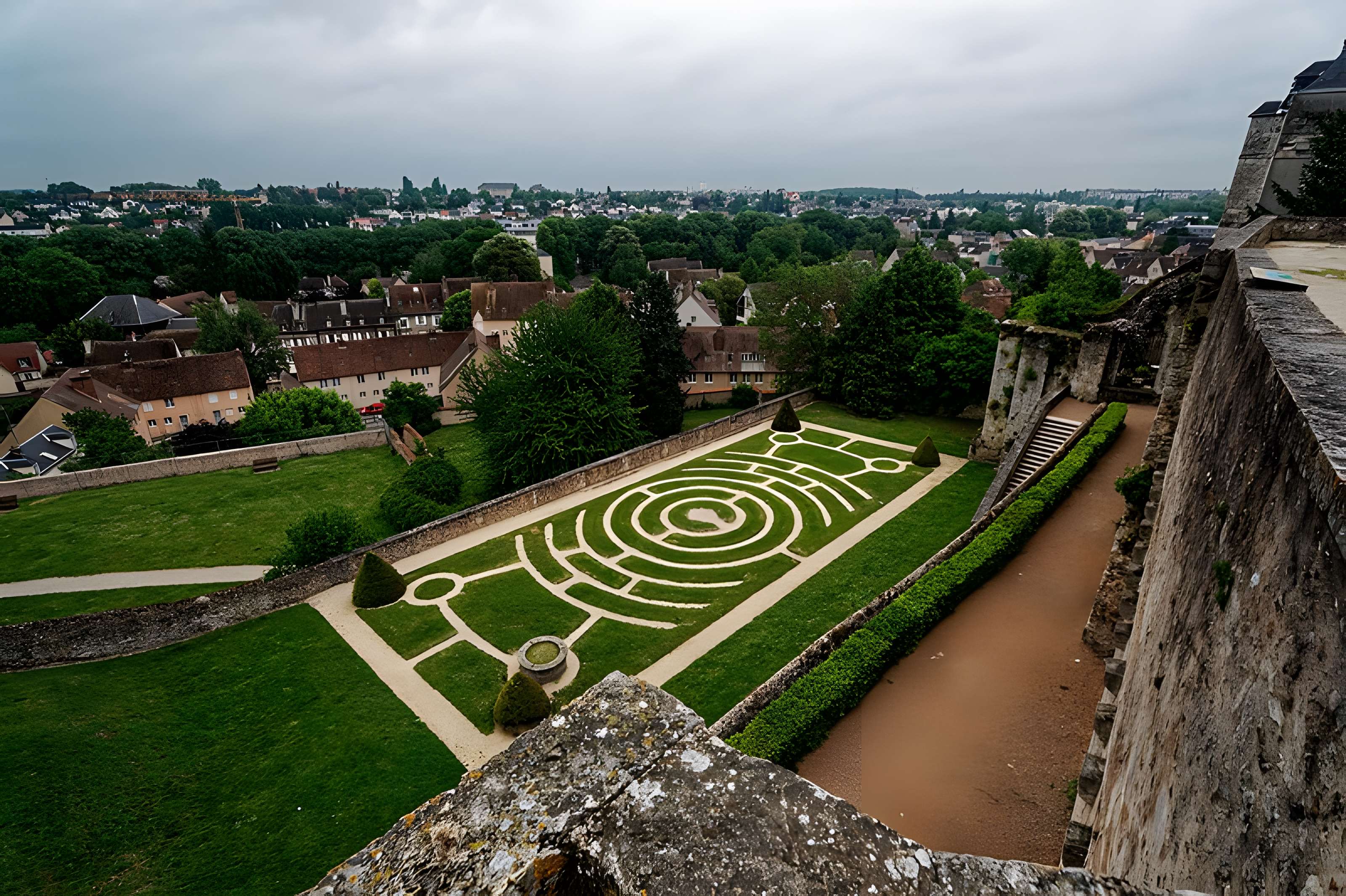 Palais épiscopal de Chartres