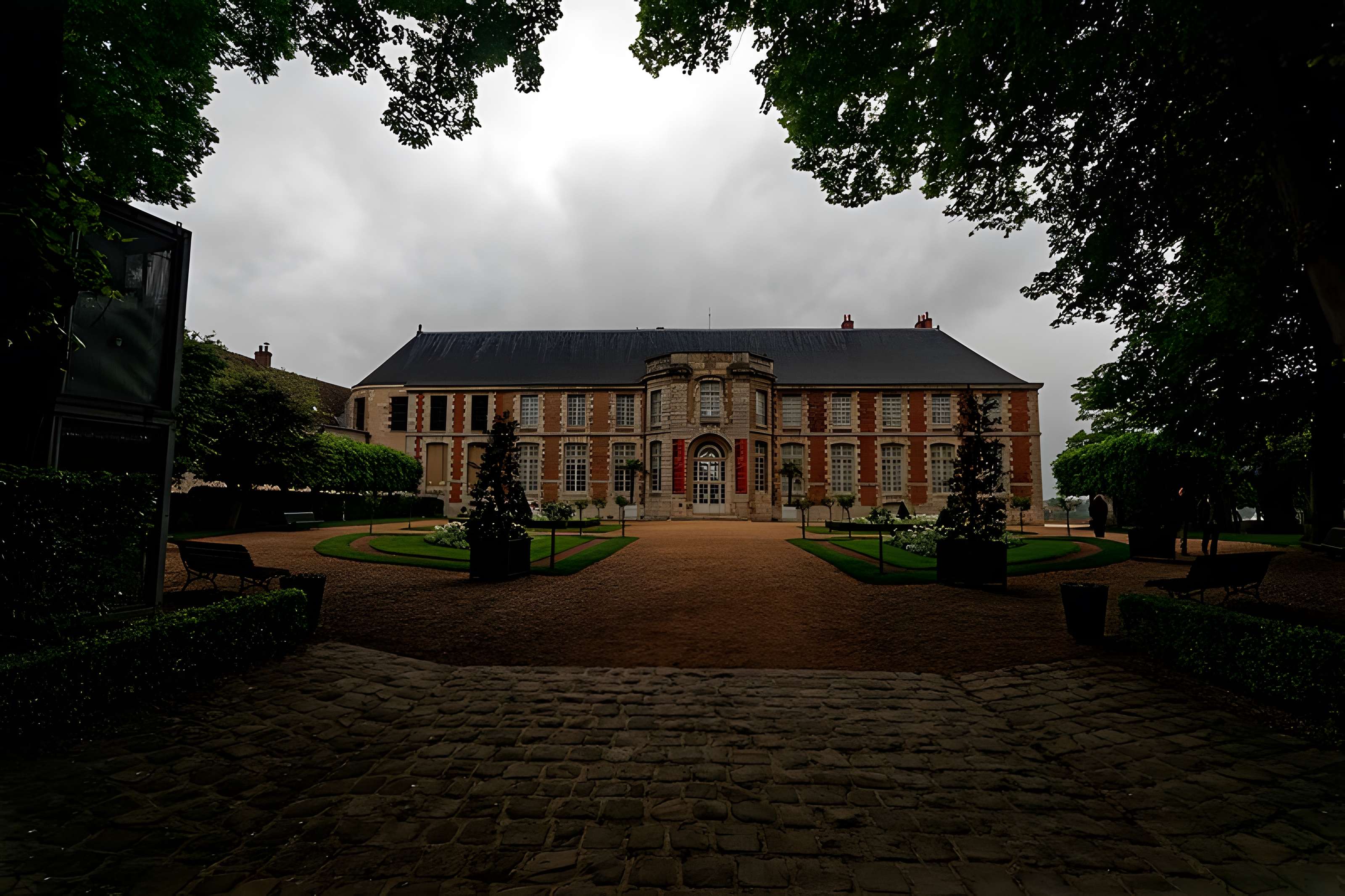 Palais épiscopal de Chartres