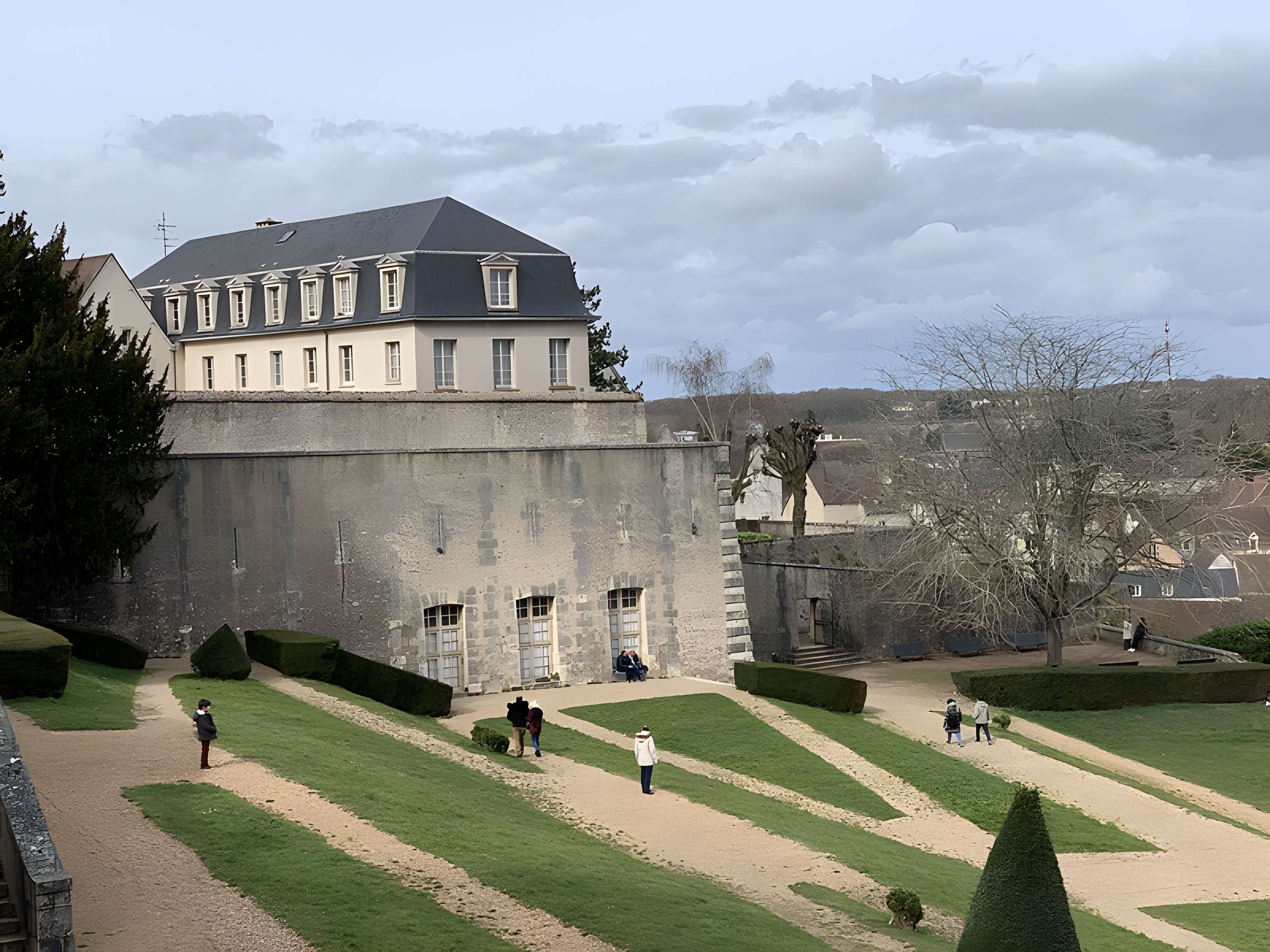 Palais épiscopal de Chartres