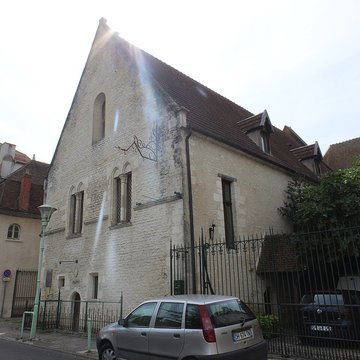 Palais épiscopal de Cosne-Cours-sur-Loire