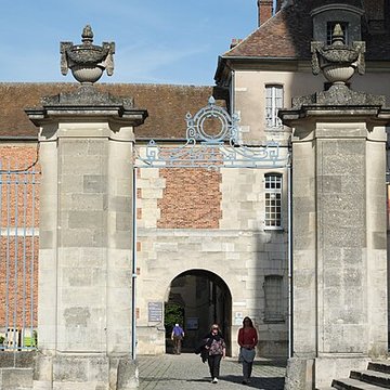 Palais épiscopal de Meaux