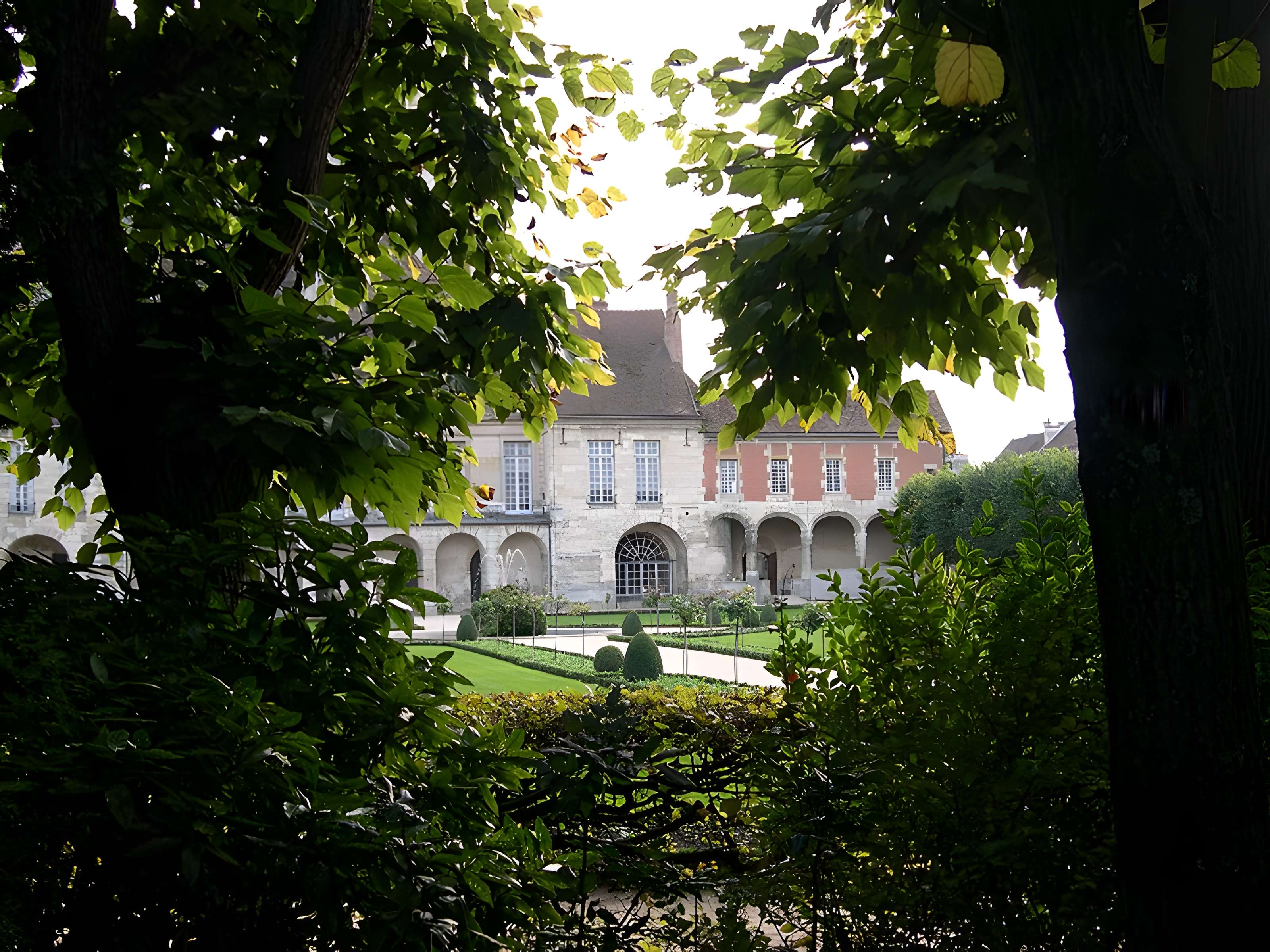 Palais épiscopal de Meaux